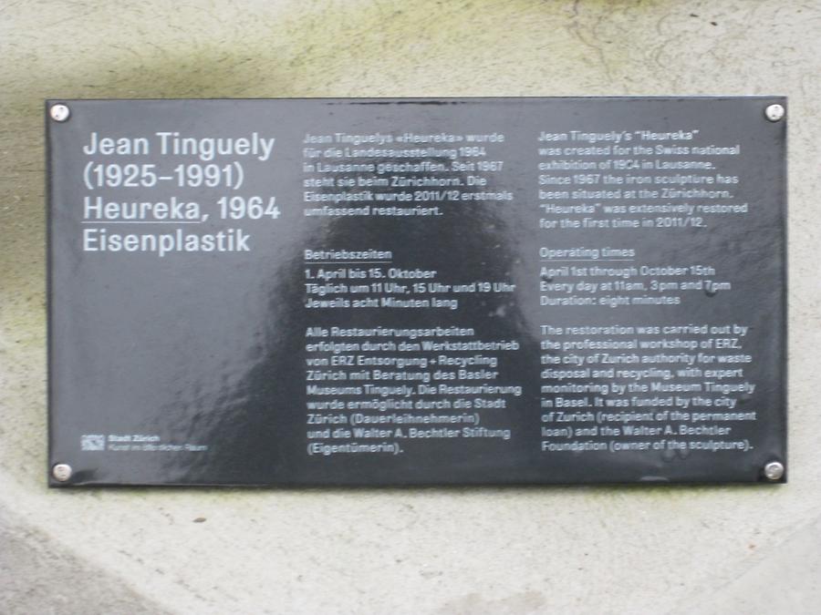 Zürich - Zürichhorn - 'Heureka' von Jean Tinguely -Informationstafel