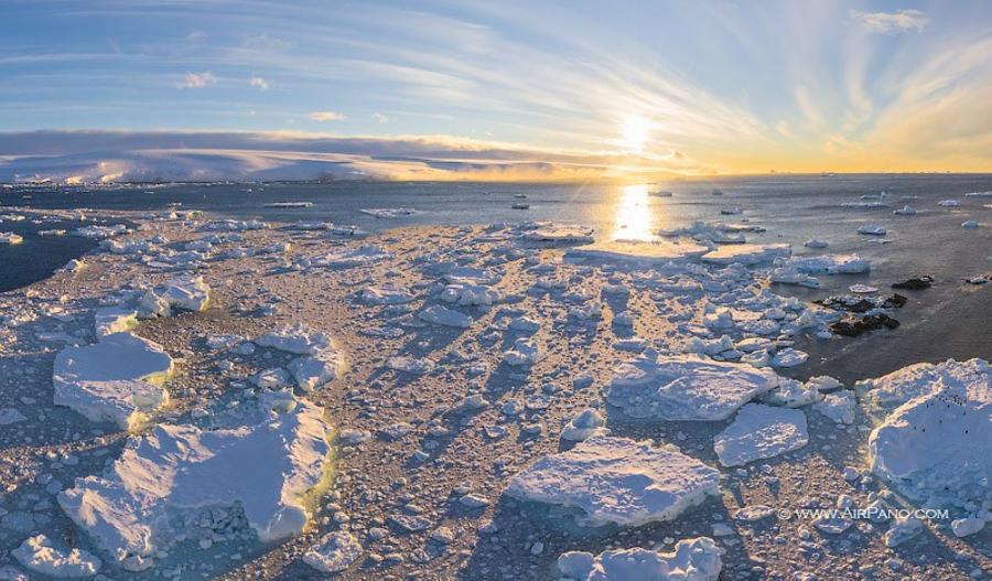 Gourdin Island at sunset, © AirPano 