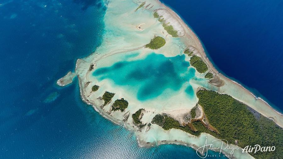 Blue Lagoon. Rangiroa, French Polynesia, © AirPano 