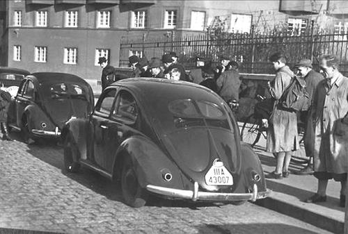 Who created porsche image