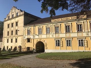 Historische Kunstmühle am Fluß