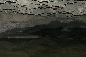 Sunfixl Teich in Höhle