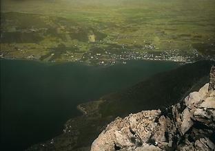 Traunstein-Blick auf Gmunden.jpg