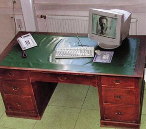 Schrödingers Schreibtisch ist immer noch in Verwendung.