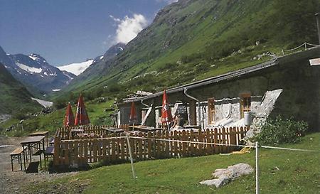 Scheibentaja mit jamgletscher im Hintergrund