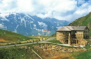 Museum Alpine Naturschau an der Großglockner Hochalpenstraße: ein modernes Museum der Natur oberhalb der Baumgrenze, das eine Ausstellung über alpine Ökologie bietet.