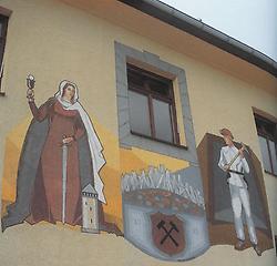 Sitz der Verwaltung des Salzbergwerks Altaussee: Die hl. Barbara wird als Schutzpatronin der Bergleute verehrt.