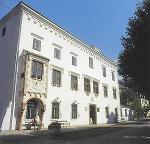 Der Kammerhof diente bis 1926 als Salzamtsgebäude.