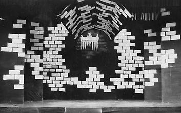 Bühnenbild 1962, Theater im Zentrum, Wien, 'Kein Krieg für Amedee'