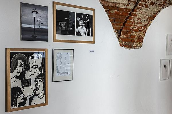 Ein Set von Nicolas Dellamartina