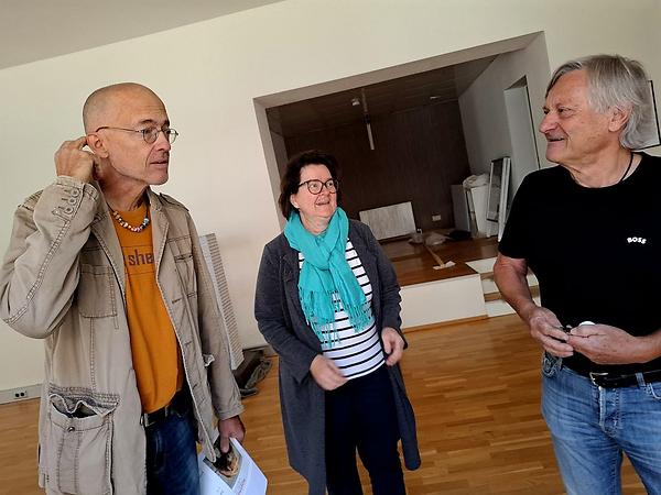 Von links: Nikolaus Eberstaller, Martina Brandl und Richard Mayr im „Kulturraum“.