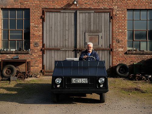 Vorschau per KI: Die Software hat mich (samt dem Lenkrad) auf die falsche Seite gesetzt.