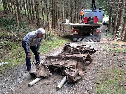 Manfred Haslinger beim Wrack: Wonach sieht der Schrott aus?