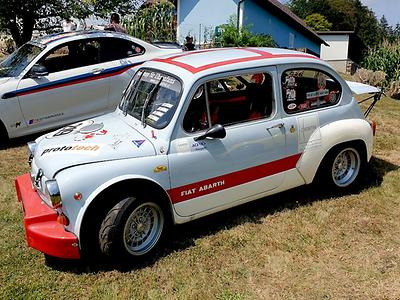 Eine der scharfen Abarth-Varianten.