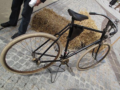 Albl Graziosa Chainless 1899: Niederrad mit Kardanwelle aus Grazer Produktion.