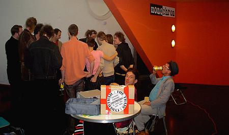 Auf dem Cybertrail: Der temporäre kunstfreie Raum im Wiener Museumsquartier anno 2005 – (Foto: Martin Krusche)