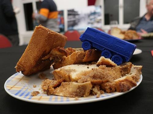 Dieser Pinzi kommt aus dem 3D-Drucker, der Kuchen (noch) nicht. (Foto: Martin Krusche)