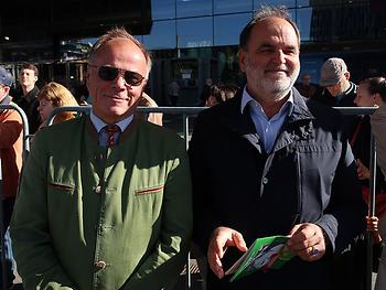 Der Grazer Gemeinderat Peter Piffl-Percevic und Andreas Solymos on Tramwaymusuem haben die „Mobilitätsstraße“ eröffnet. (Foto: Martin Krusche)