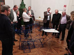 Ein Roboter von Niki Passath beim 2017er Kunstsymposion. – (Foto: Martin Krusche)