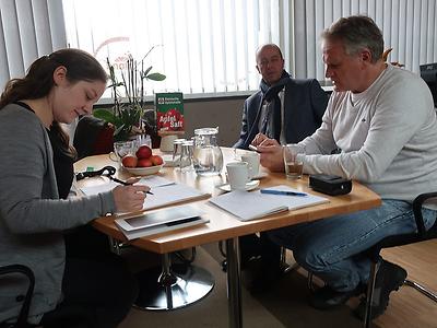 Von links: Nicole Hütter, Robert Schmierdorfer und Peter Moser. (Foto: Martin Krusche)