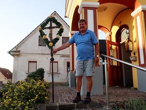 Ernst Tieber („Wir waren neun Kinder.“) in Wünschendorf: „Das Kreuz ist zum Felderbeten da.“