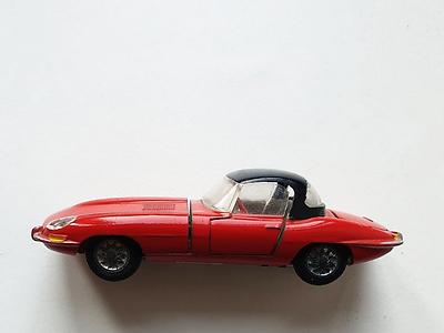 Jaguar E Type (1961)