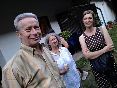 Mit einem Hauch von „Arge Kulturpakt“, von links: Karl Bauer, Christa Ulrich und Sonja Herbitschek