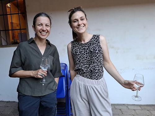 Malerei und Musik: Monika Lafer (links) und Thais-Bernarda Bauer