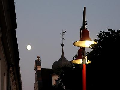 falls ich dinge nicht passend anordnen kann, bleibt mir eine verschiebung des blickwinkels, also standortwechsel.