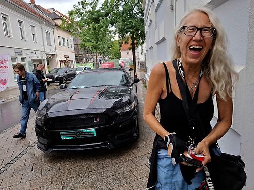 Das sieht doch sehr nach guter Laune aus: Roush-Pilotin Petra Schwarz.