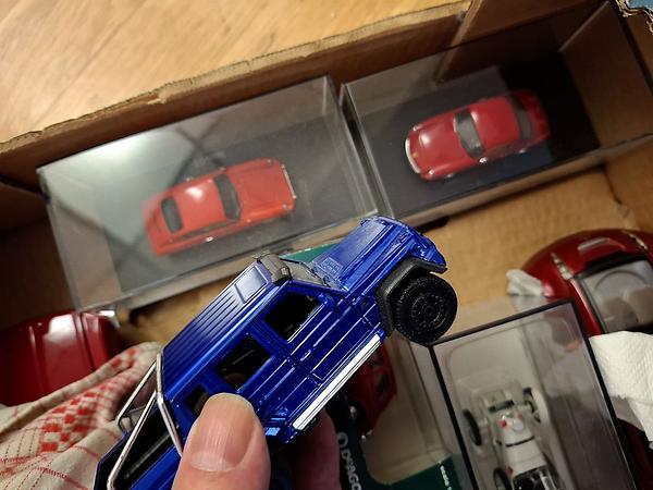 Man könnte sagen, ich besitze ein sehr kleines Automobilmuseum.