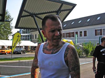 Reisinger 2009 bei einer der Gleisdorfer Tattoo Conventions, die er mit seinem Team realisiert hat