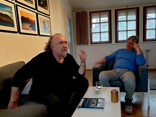 Nachdenken für Fortgeschrittenene: Zwei von drei des Redaktionsteams, Luis Siegl (linkls) und Richard Mayr.“