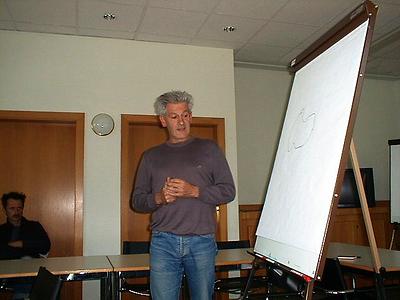 Juni 2000: Hartmut Skerbisch (†) bei der „Konferenz der Provinz“.