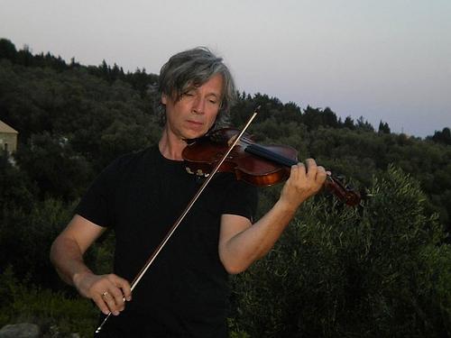 Andreas Safer, Musiker und Autor. (Foto: Aniada a Noar)