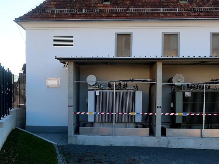 Das Trafohaus im Winkel zwischen Richard Pflugergasse und Feldgasse.