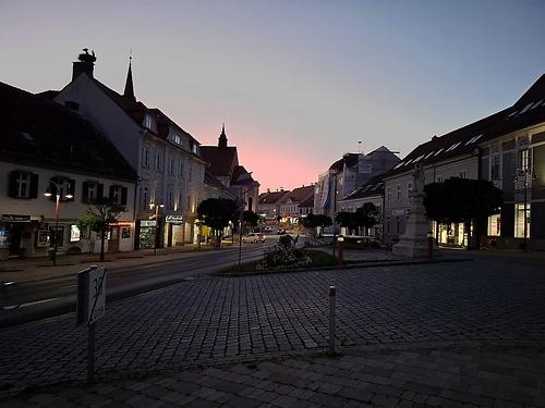 Der Florianiplatz, vom Rathaus aus gesehen.