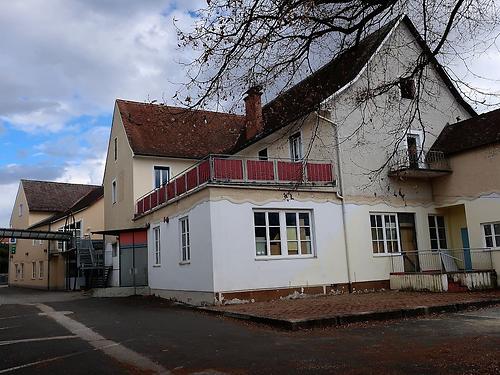 Dieses Ensemble ist Geschichte. Es mußte einem großen Bauvorhaben weichen.