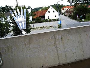 Das Terrain und die Mauer. (Foto: Martin Krusche)