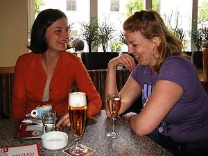 2009er L-Besprechung: Barbara Baumgartner (links) und Barbara Lukas.