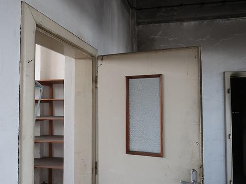 Eine Passage im Lagerhaus.