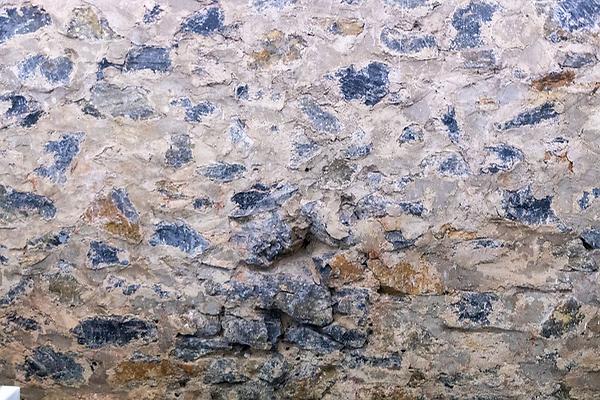 Stete Inspiration - Steinwand in Brandls Atelier