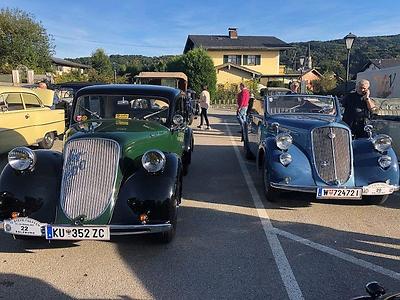  8: Steyr Typ 200 Limousine, Steyr Typ 125 Gläser Cabrio (sehr seltenes Fahrzeug - dieser Wagen wurde von uns restauriert, Du hast es sicher bei uns in der Werkstatt stehen gesehen, natürlich nicht fertig) 