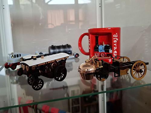 Mit meiner Miniaturensammlung läßt sich die gesamte Automobilgeschichte nachstellen.