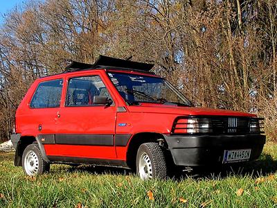 Freundlich und auch ganz gerne auf Abwegen: Fiat Panda 4x4.