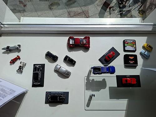 Die drei historischen Gruppen, in Miniaturen dargestellt.