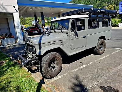 famoser alter land cruiser, langer radstand.