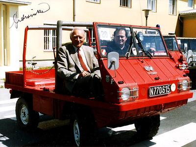 29.9.1989: Werksdirektor Erich Ledwinka (links), am Steuer Fredi Thaler.