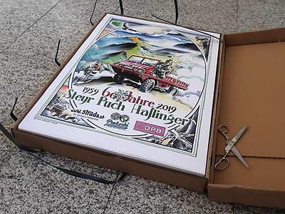 Graphic Novellist hatte das Jubiläumsposter für den Puch Haflinger gezeichnet.