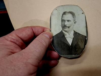 Wir leben seit rund 200 Jahren in einer permanenten technischen Revolution, deren Tempo und Dichte in der Menschheitsgeschichte völlig neu ist. Dabei sorgte das Fahrrad Ende des 19. Jahrhunderts für eine radikale Innovation in den Möglichkeiten individueller Mobilität; erst nur für wenige wohlhabende Menschen, schließlich generell.